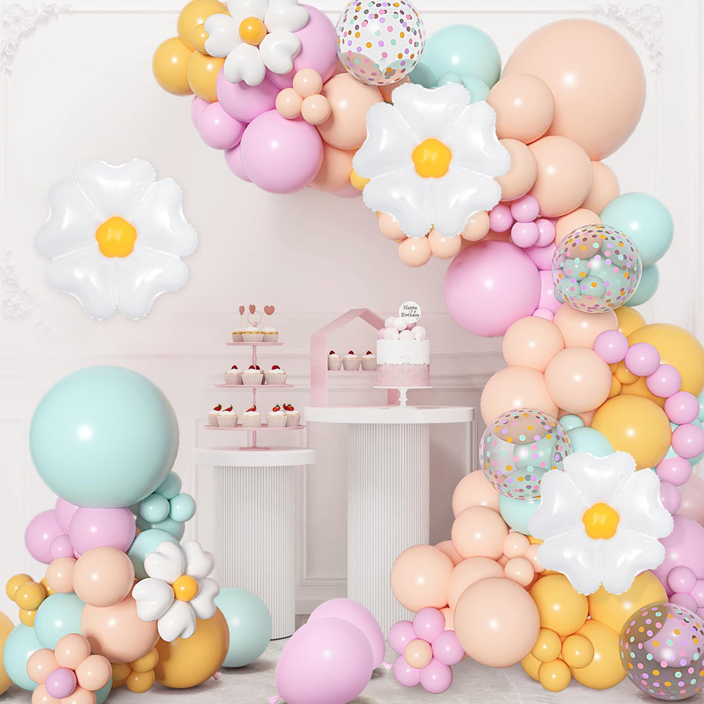 Ouddy Party versatile daisies suit baby showers, weddings, and themed parties.
