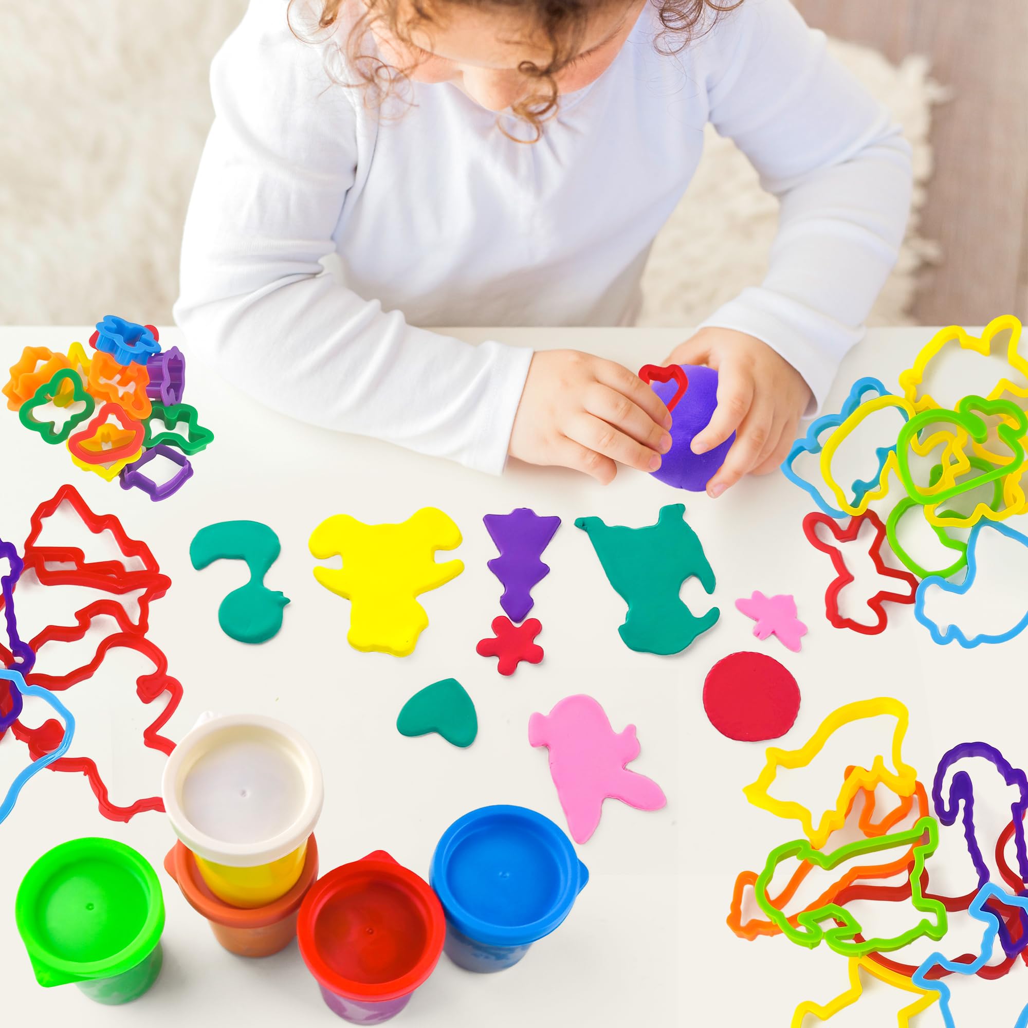 Oun Nana dough-tools-bright-colors set supports endless crafting possibilities.