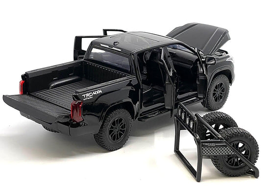 OUNAN diecast Tundra TRD shows sunroof detail for realistic collection display.
