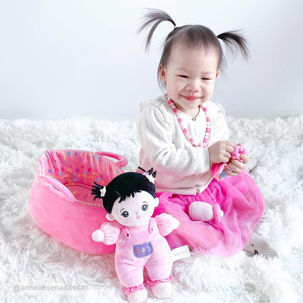 OUOZZZ gift-ready doll set packaging for birthdays and holidays.