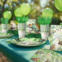 Outego lizard-patterned table toppers add jungle charm to birthdays.