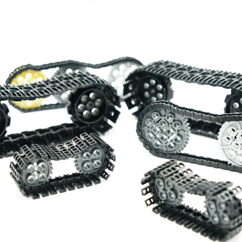 Pamvava technic-parts-compatible-set fits with major blocks and motors.