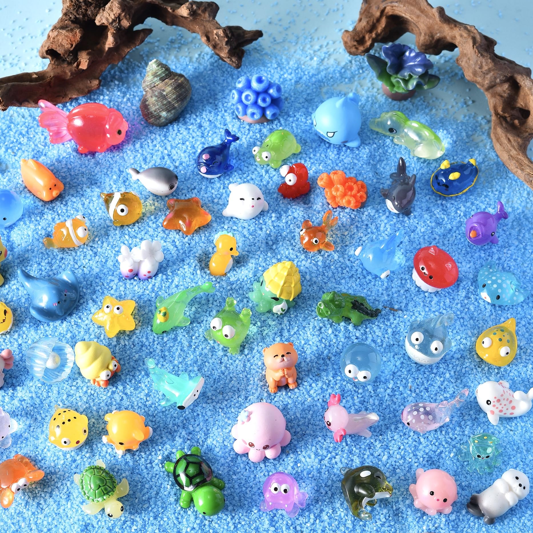 PAPPYN-A mini whale figure for fish tanks adds ocean charm.