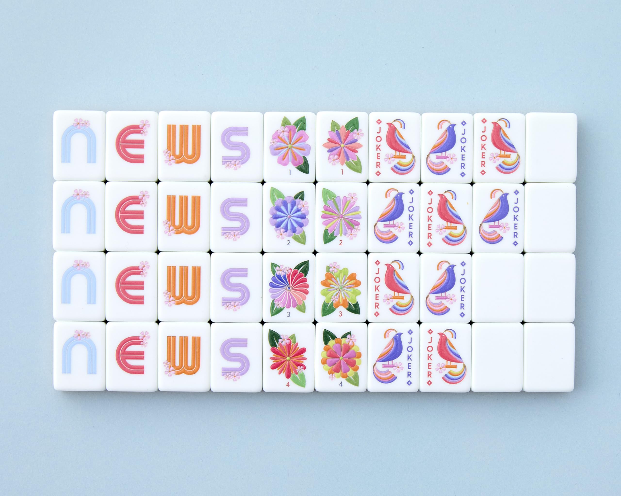 Paradise set contents reveal 160 tiles and included organizers for tidy gameplay.