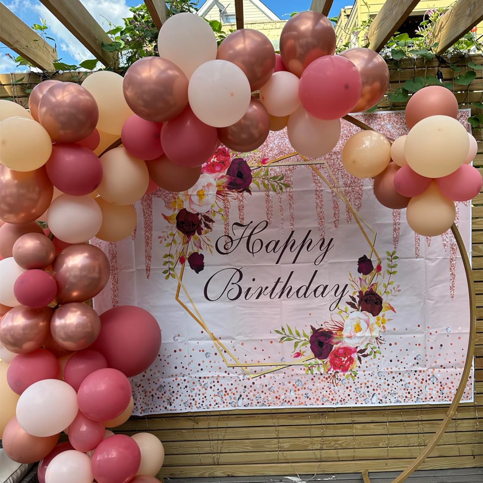 Paready champagne gold balloons bring a luxe sparkle to weddings and anniversaries.