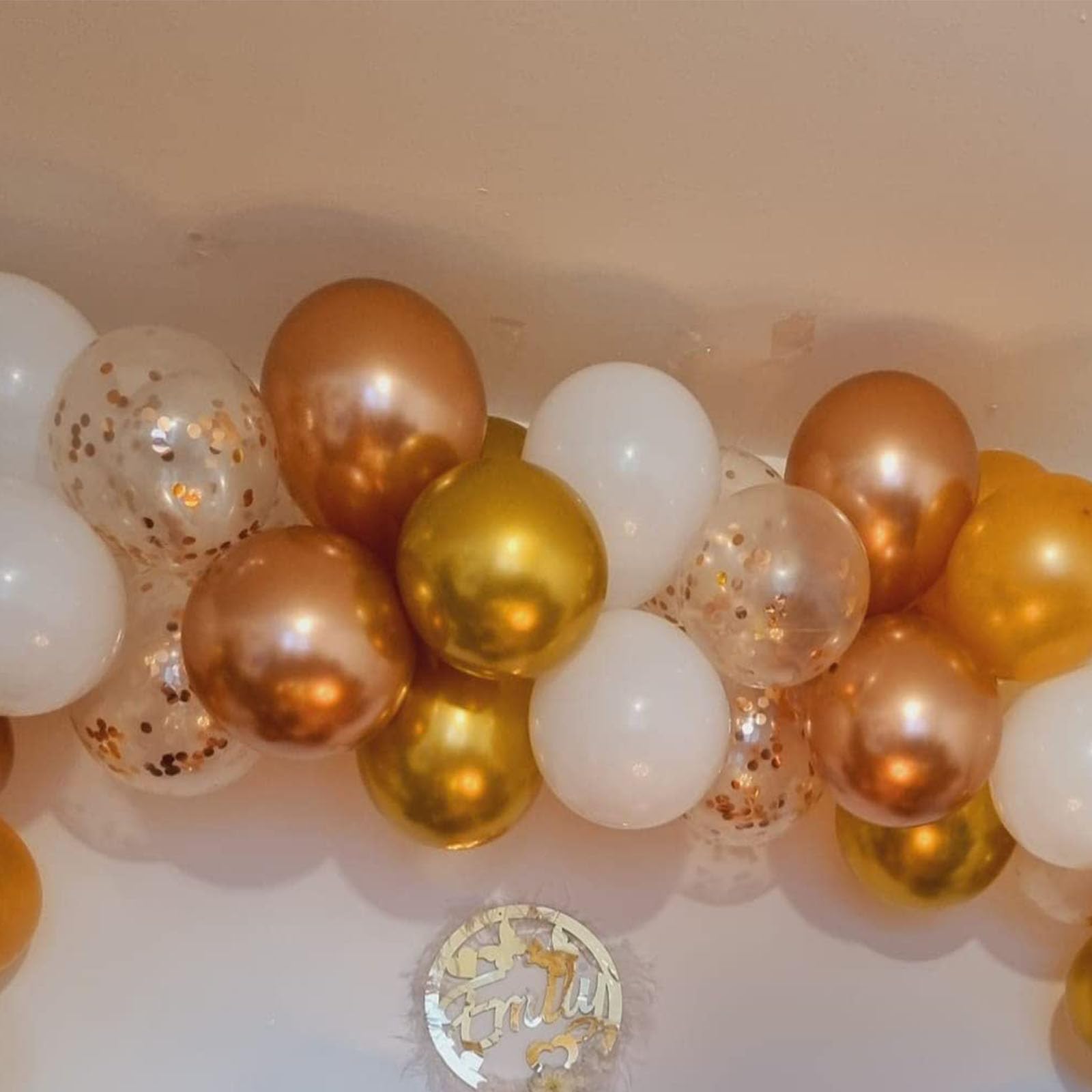 Paready rose gold confetti balloons create festive, eye-catching details