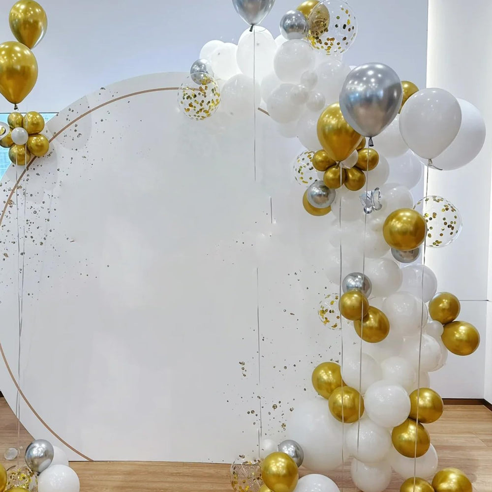 Paready silver confetti balloons for contrast