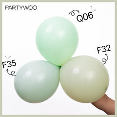PartyWoo balloon garland kit in green creates a stylish arch