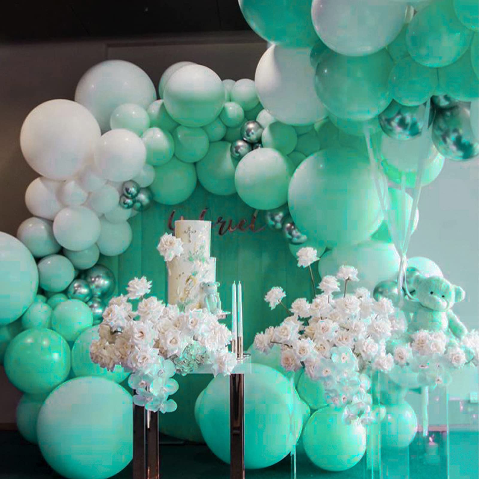 PartyWoo birthday teal balloons bring festive mint color