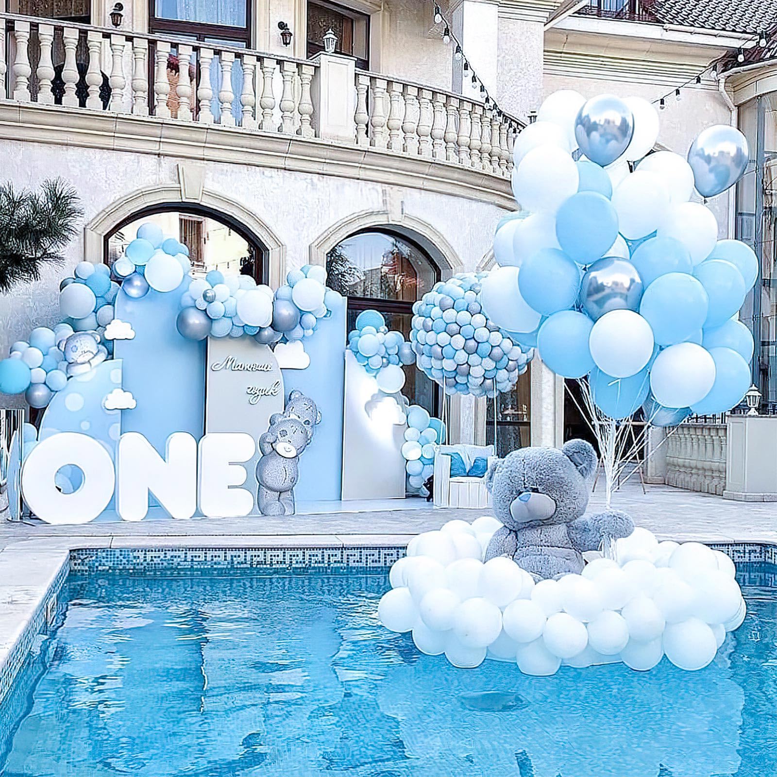 PartyWoo light blue balloons great for graduations and festive milestones.