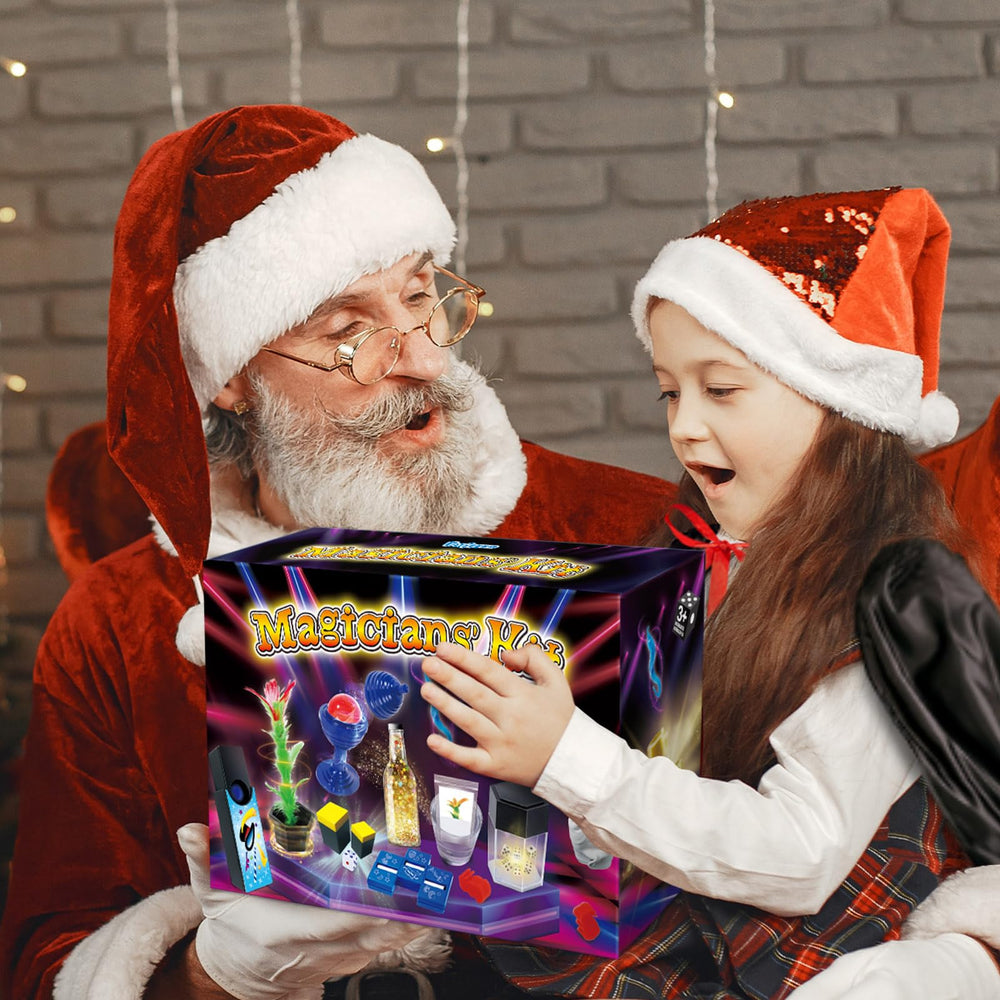PATIFEED Magic Kit family-show moment as kids entertain loved ones