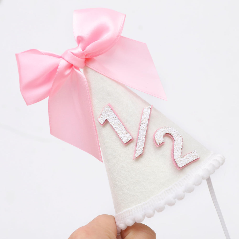 PATRDIO 1st birthday accessory adds whimsy to cake-cutting moments
