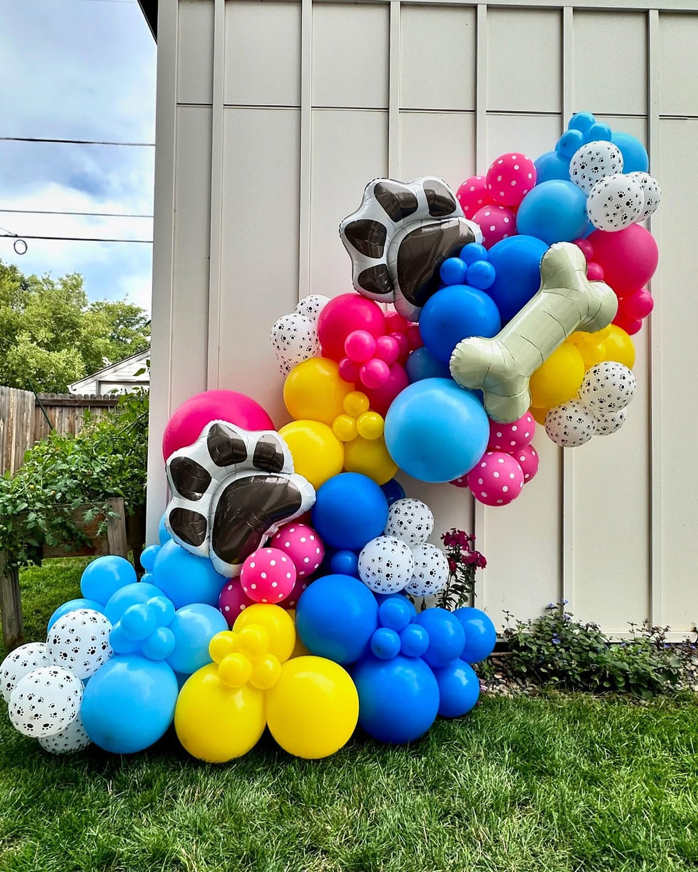 PATYDECRO dog paw balloons red create bold color accents