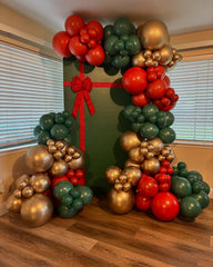 PATYDECRO green balloons 12in for rich holiday color schemes.