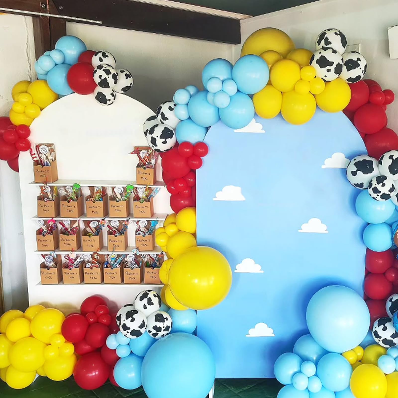 PATYDECRO balloons with white ribbon for easy garland making