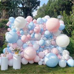 PATYDECRO white balloons add contrast for party decor