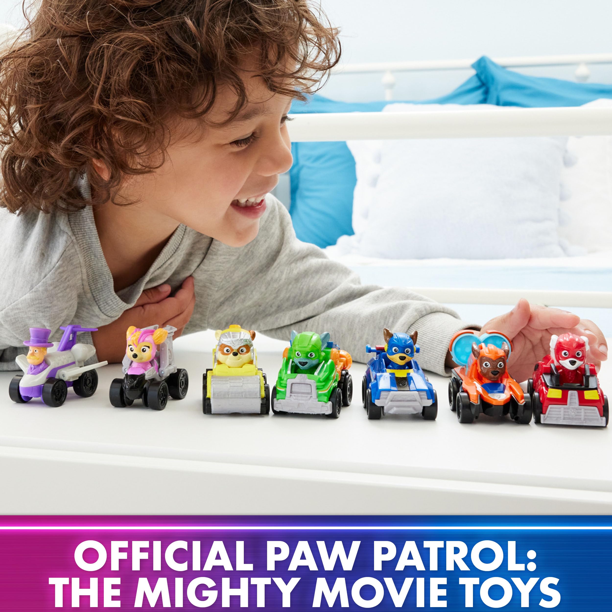 PAW Patrol Mighty Movie Skye racer car, speed-ready ears for imagination