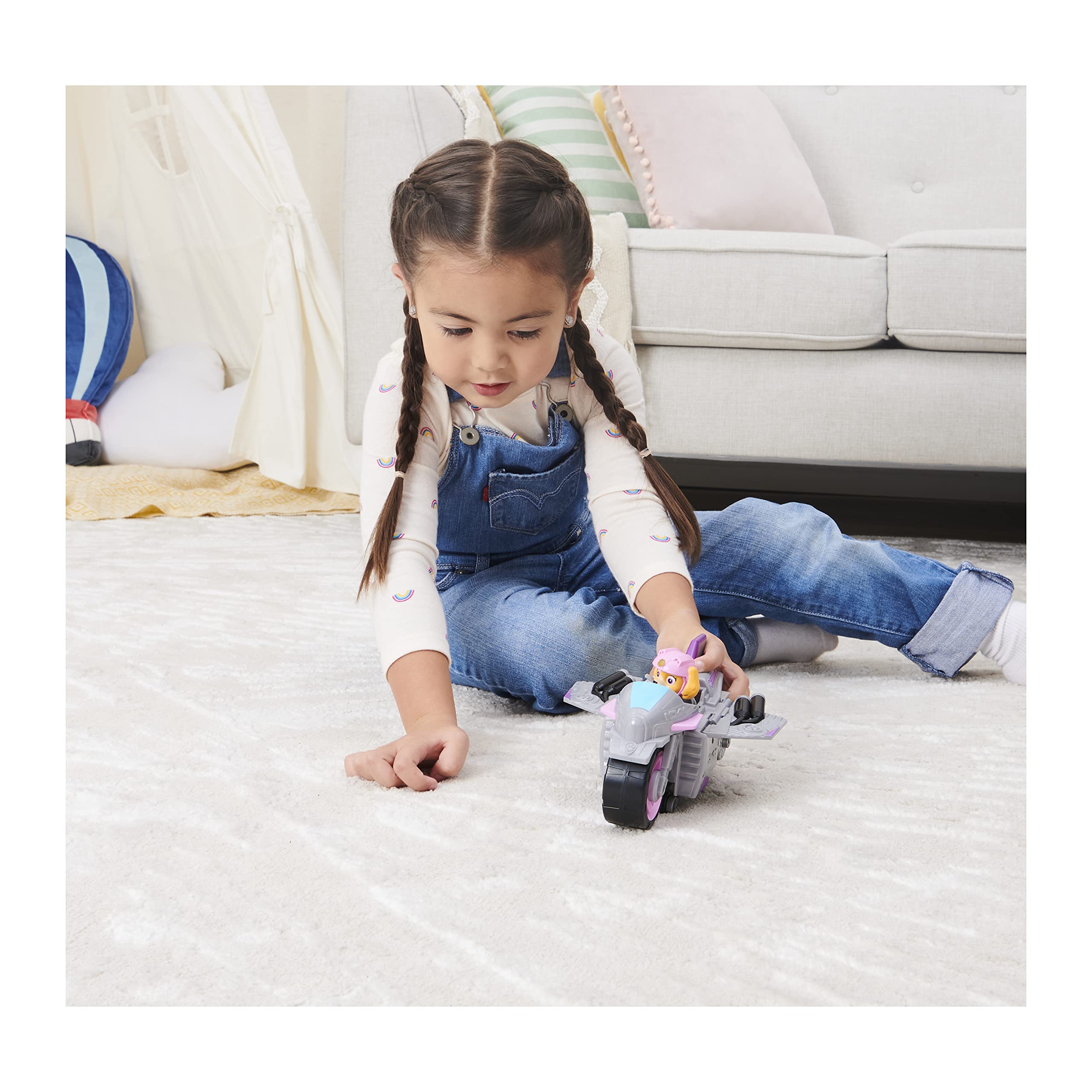 Paw Patrol Skye Deluxe Figure in seat ready for rescues.