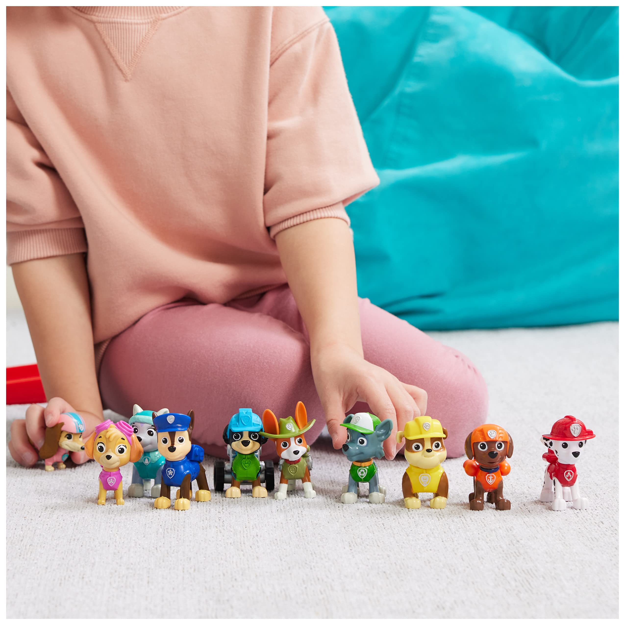 PAW Patrol Skye figure for fearless aerial missions