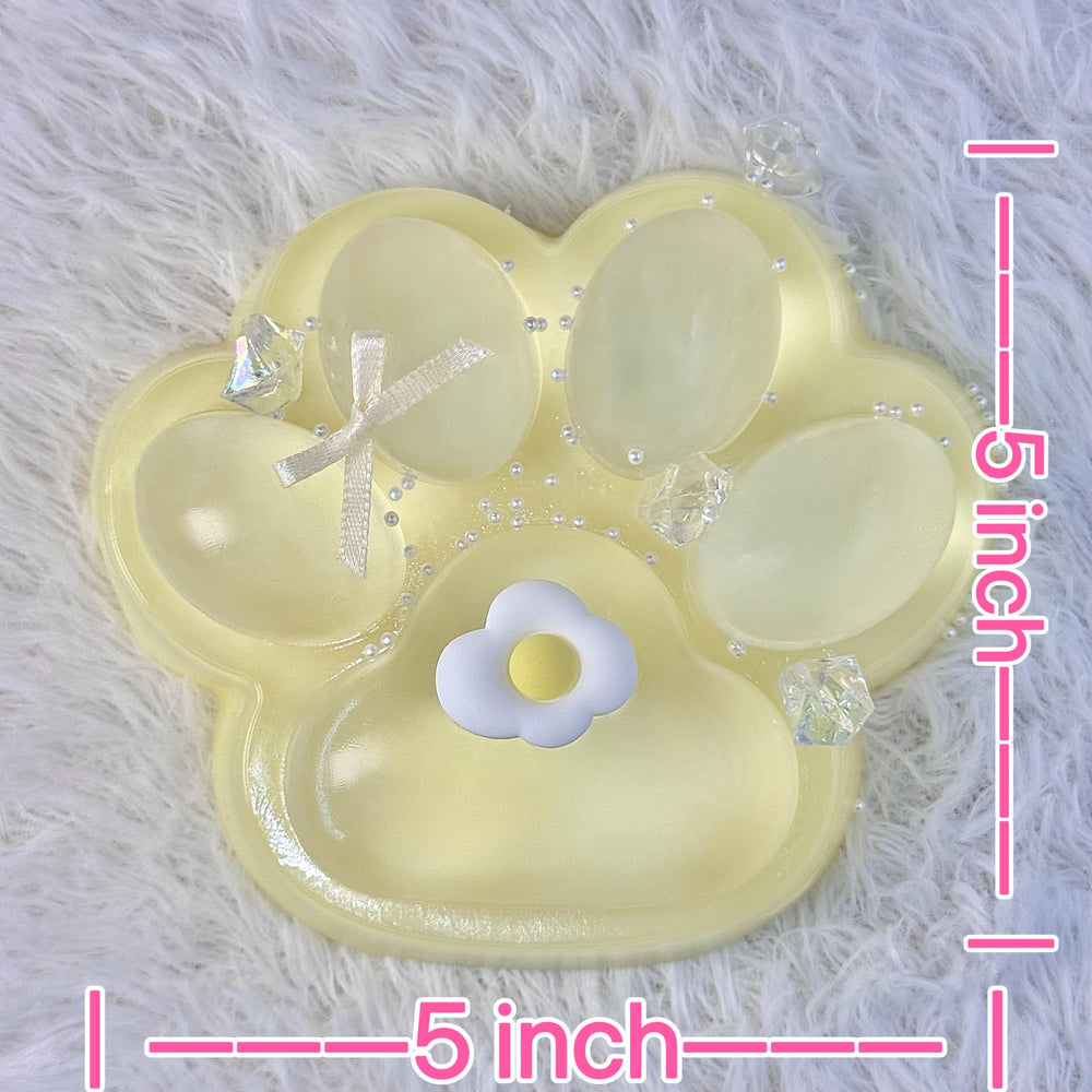 Pawfect Tail Big Taba Paw ultra-soft sticky texture supports focused fidgeting