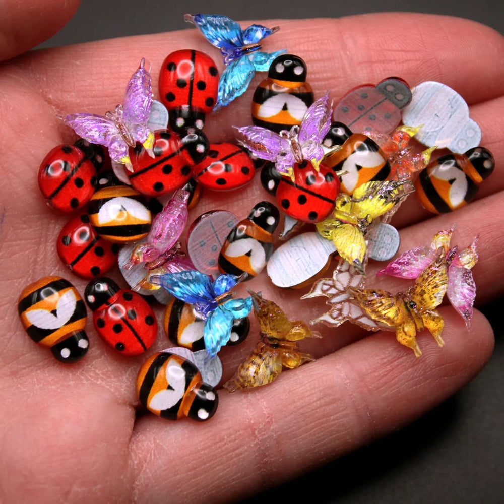 Peachcor bees: tiny resin pollinators ideal for plant pots