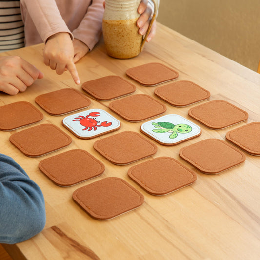 Peapod Play crab card invites hands-on matching and lively color exploration