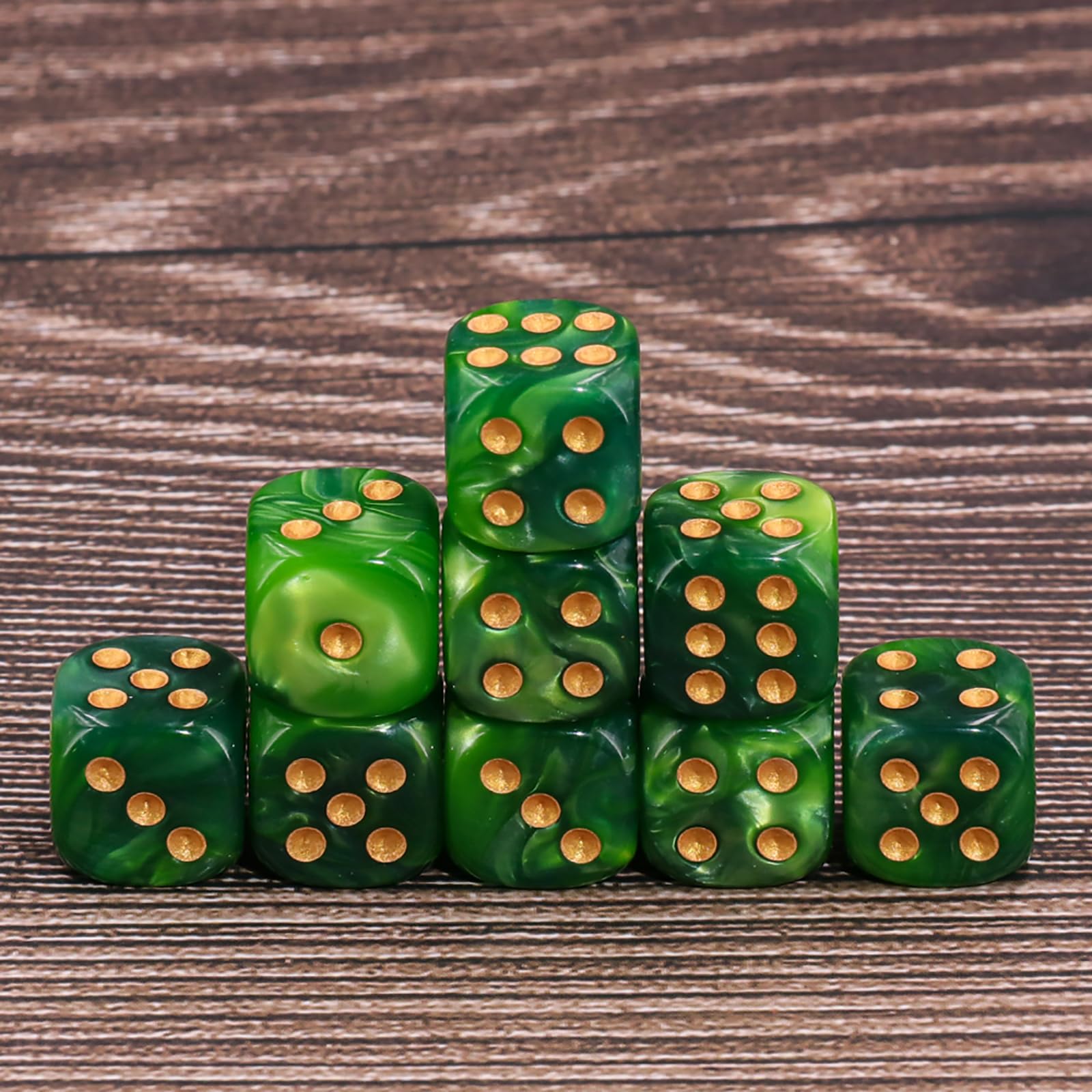 PECHOI durable acrylic dice offer longevity for repeated game nights.