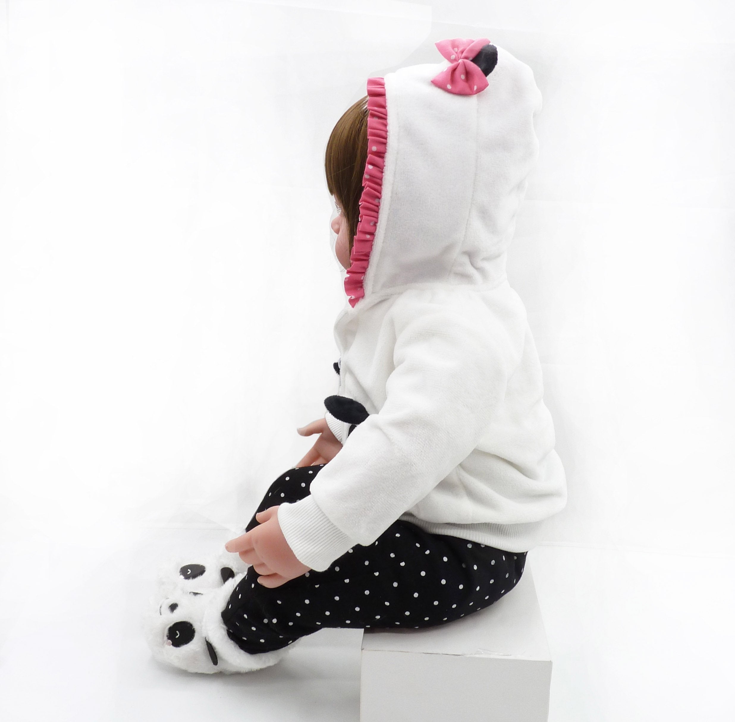 Pedolltree clothing set for 18-inch reborn doll, ready for playtime and photos