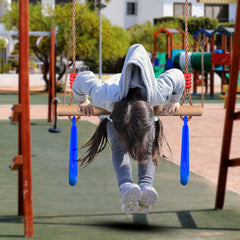 PELLOR plastic gym rings provide stable grip for outdoor climbing.