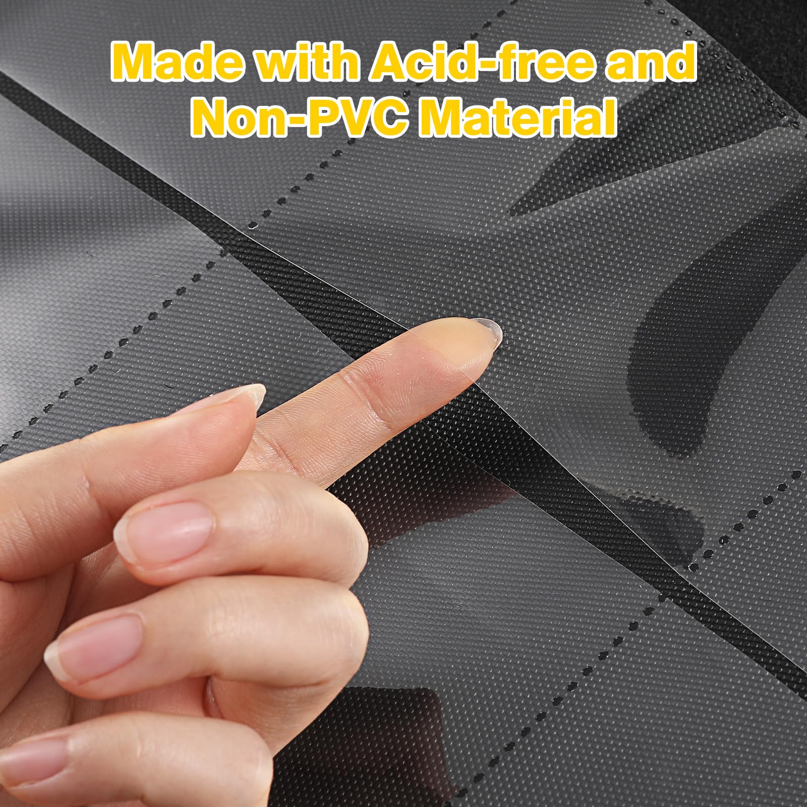 Pemocyny Toploader Binder provides water and fingerprint protection for cards.