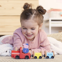 Peppa Pig additional figures compatible with the train expand adventures
