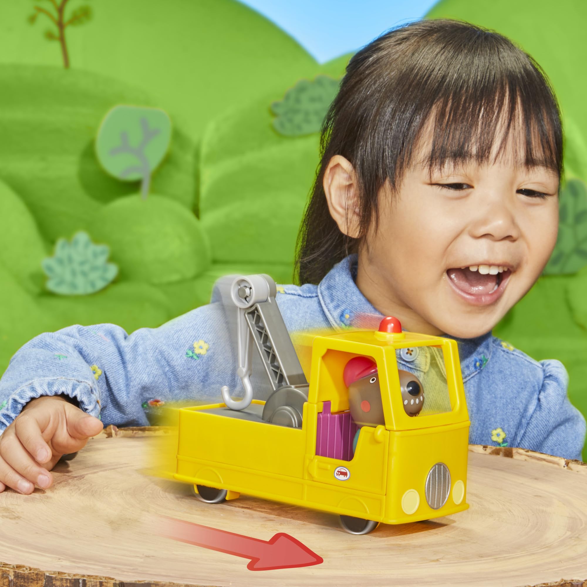 Peppa Pig construction playset encouraging imaginative play