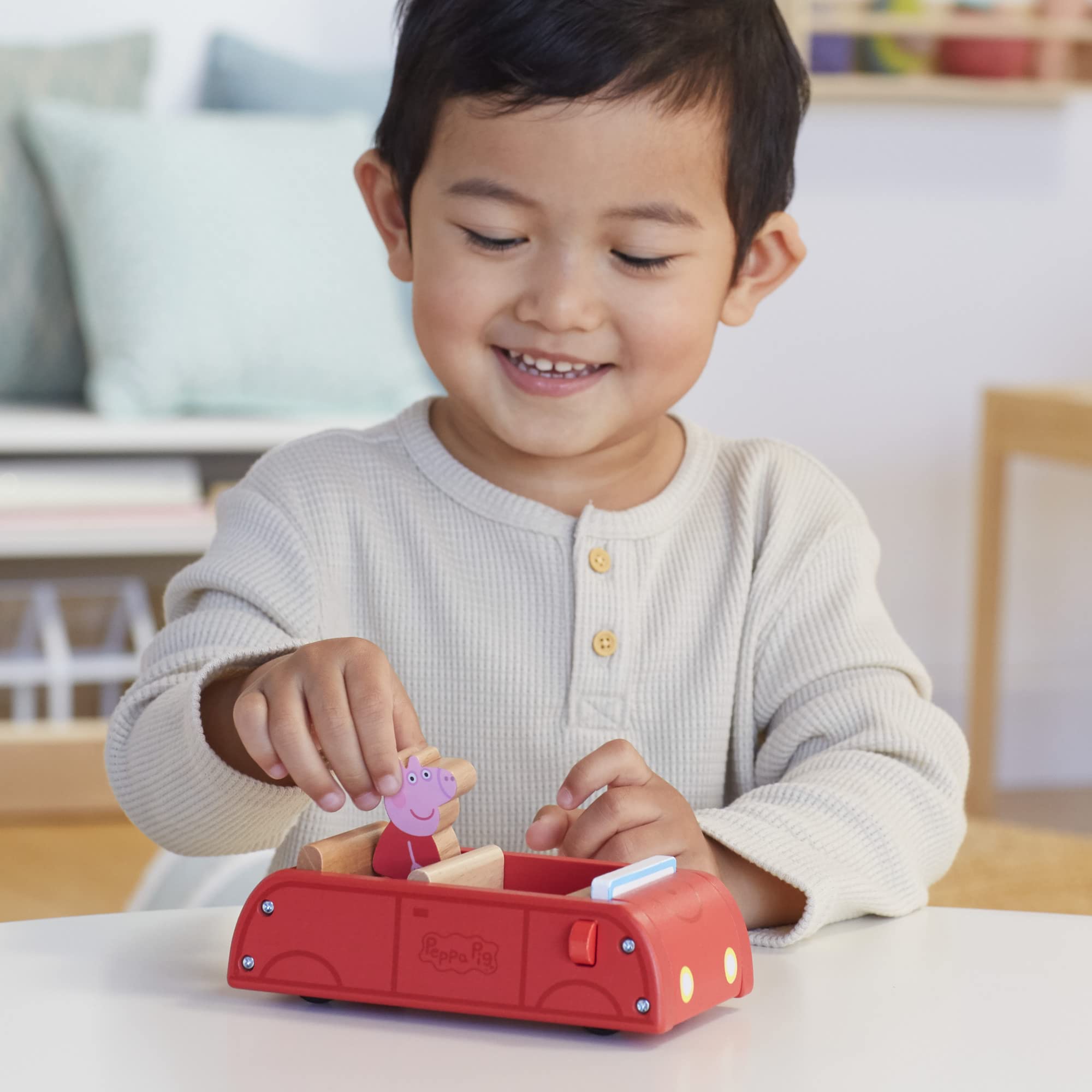 Gift-ready packaging for the Peppa Pig wooden toy set