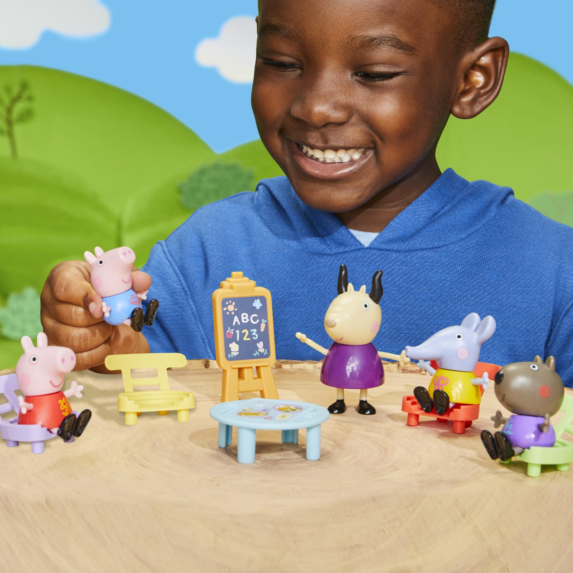 Peppa Pig Pep Peppas Playgroup Art Easel highlight for lessons and drawings.