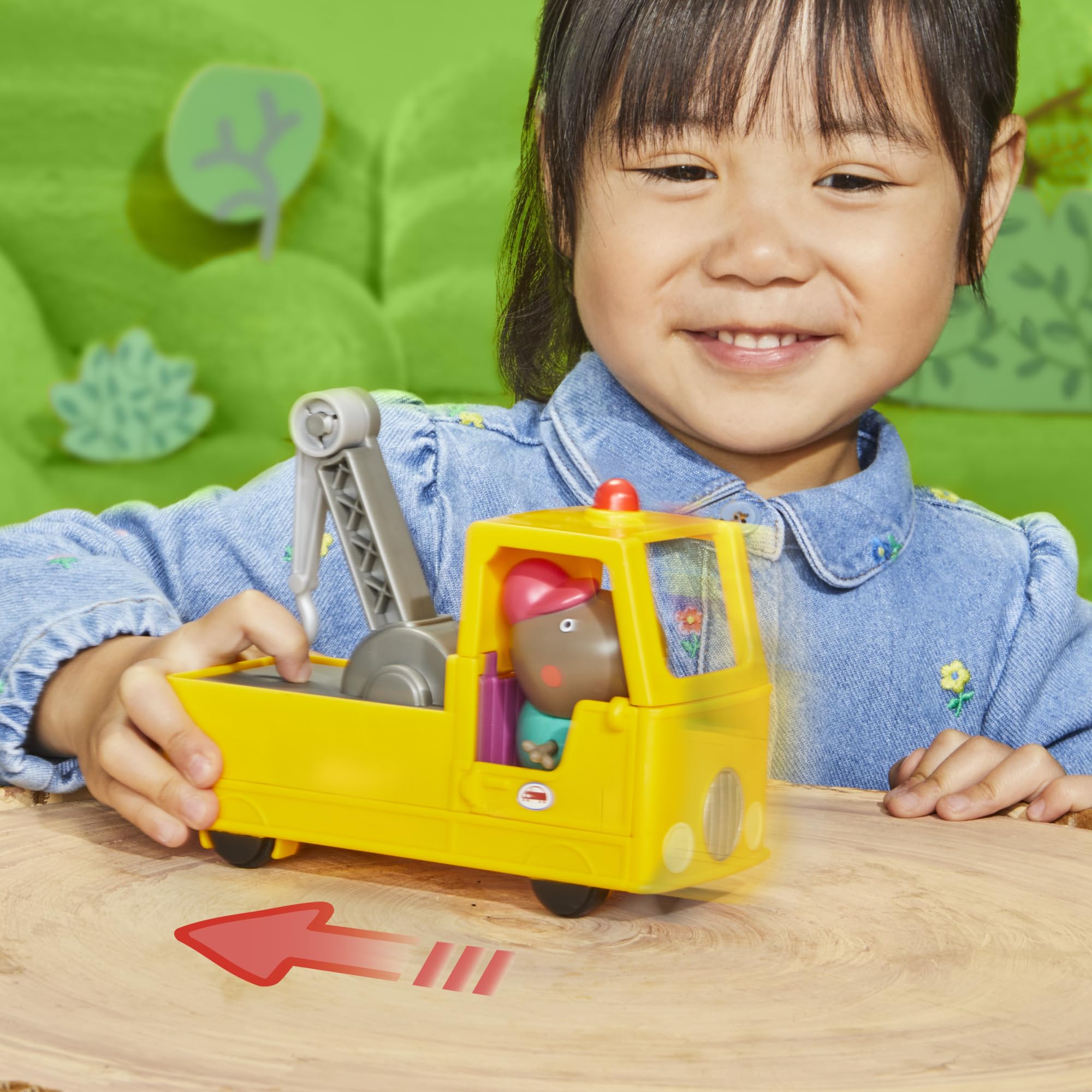 Peppa Pig pull back action toy truck suitable for quick starts