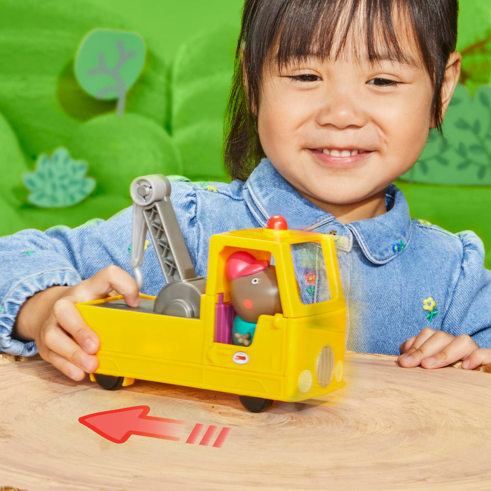 Peppa Pig pull back action toy truck suitable for quick starts