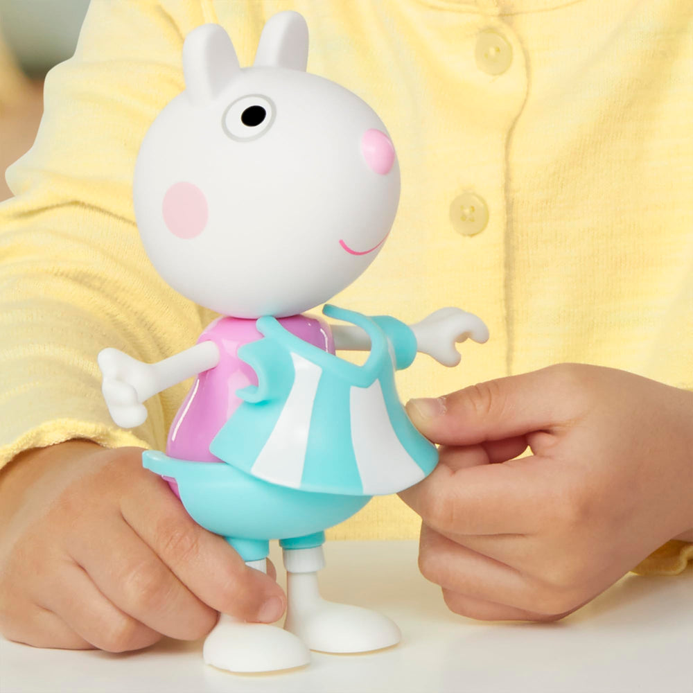 Peppa Pig Suzy Sheep 6-inch doll travels easily to daily adventures.