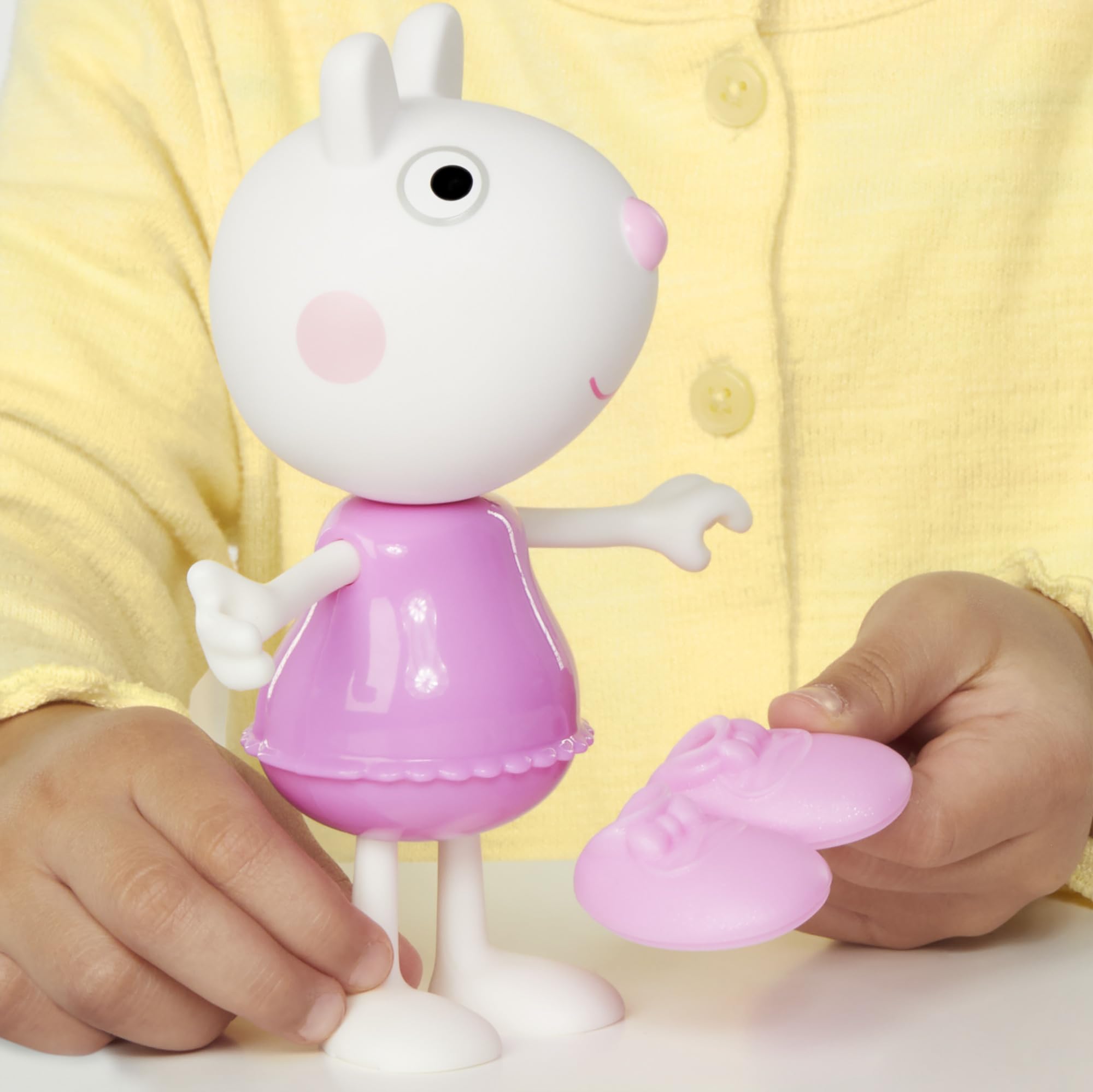 Peppa Pig Suzy Sheep fashion accessories set invites mix-and-match creativity.