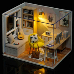 Piberagi dollhouse interior shot shows a study room layout.