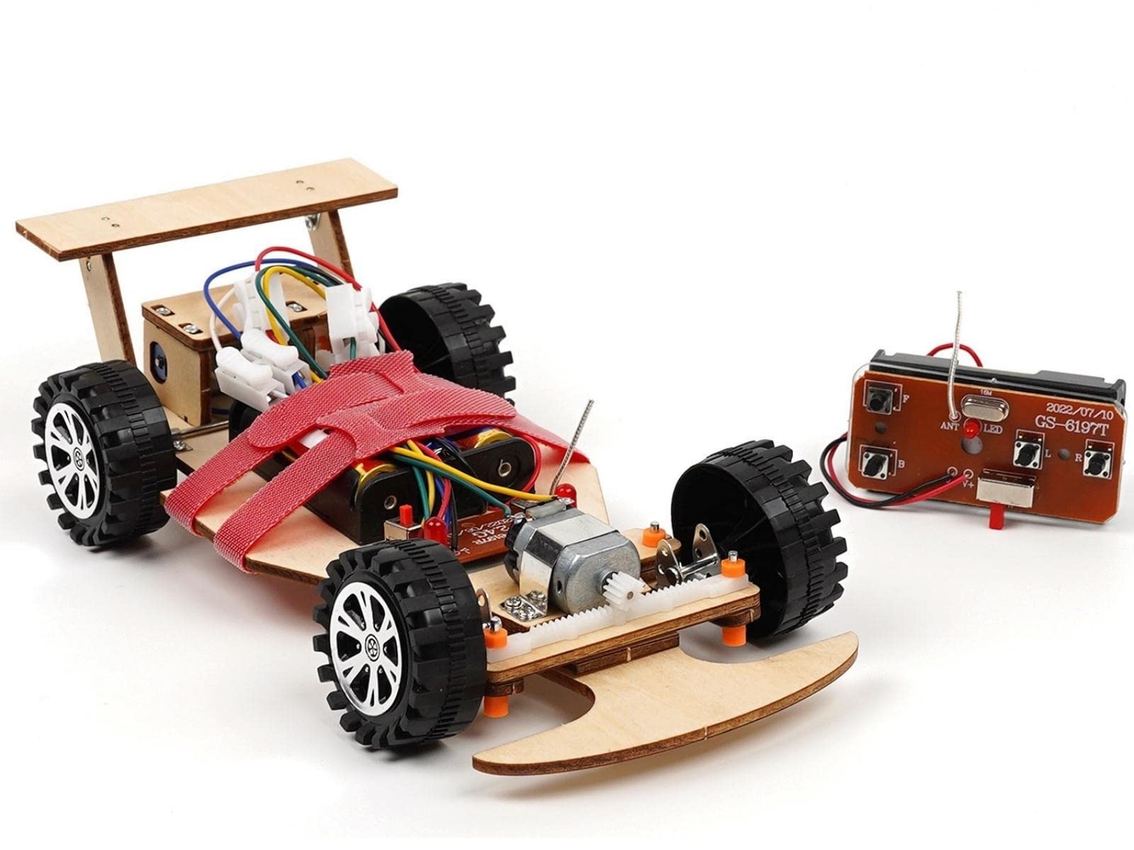 Pica Toys wooden F1 racing car with remote for hands-on STEM learning