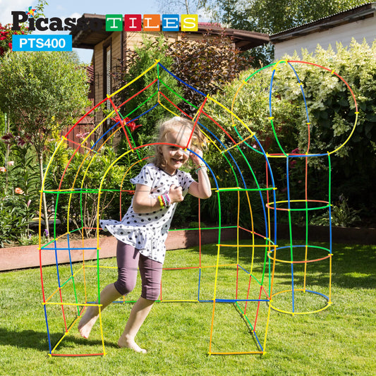 PicassoTiles connectors in five styles; varied pieces enable dynamic constructions and teamwork.