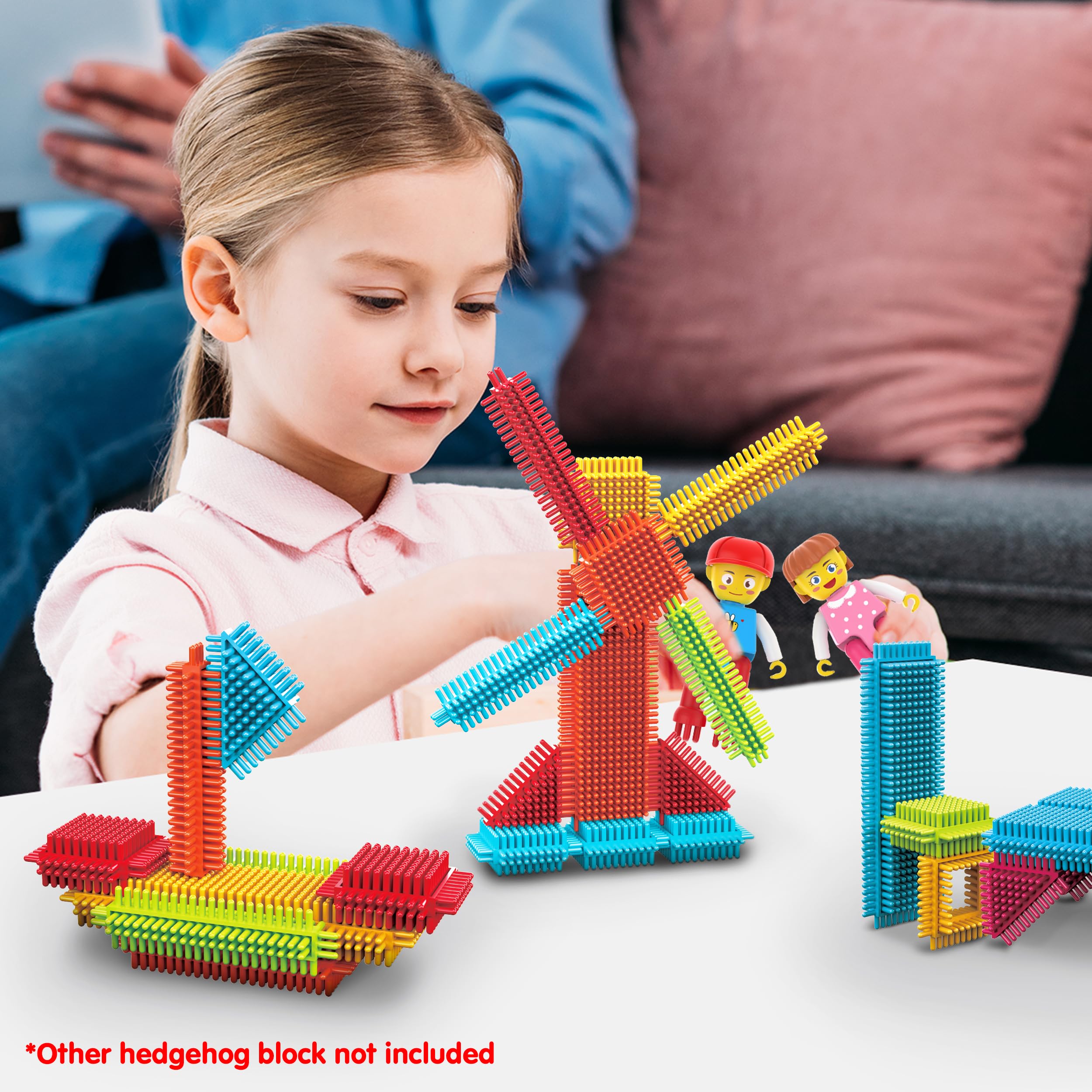 Hedgehog lock tiles construction kit supports teamwork and creative problem-solving