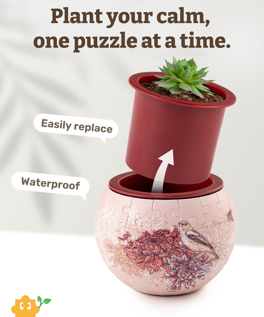 PieceRelax dual-layer planter with drainage holes and drip tray for easy watering