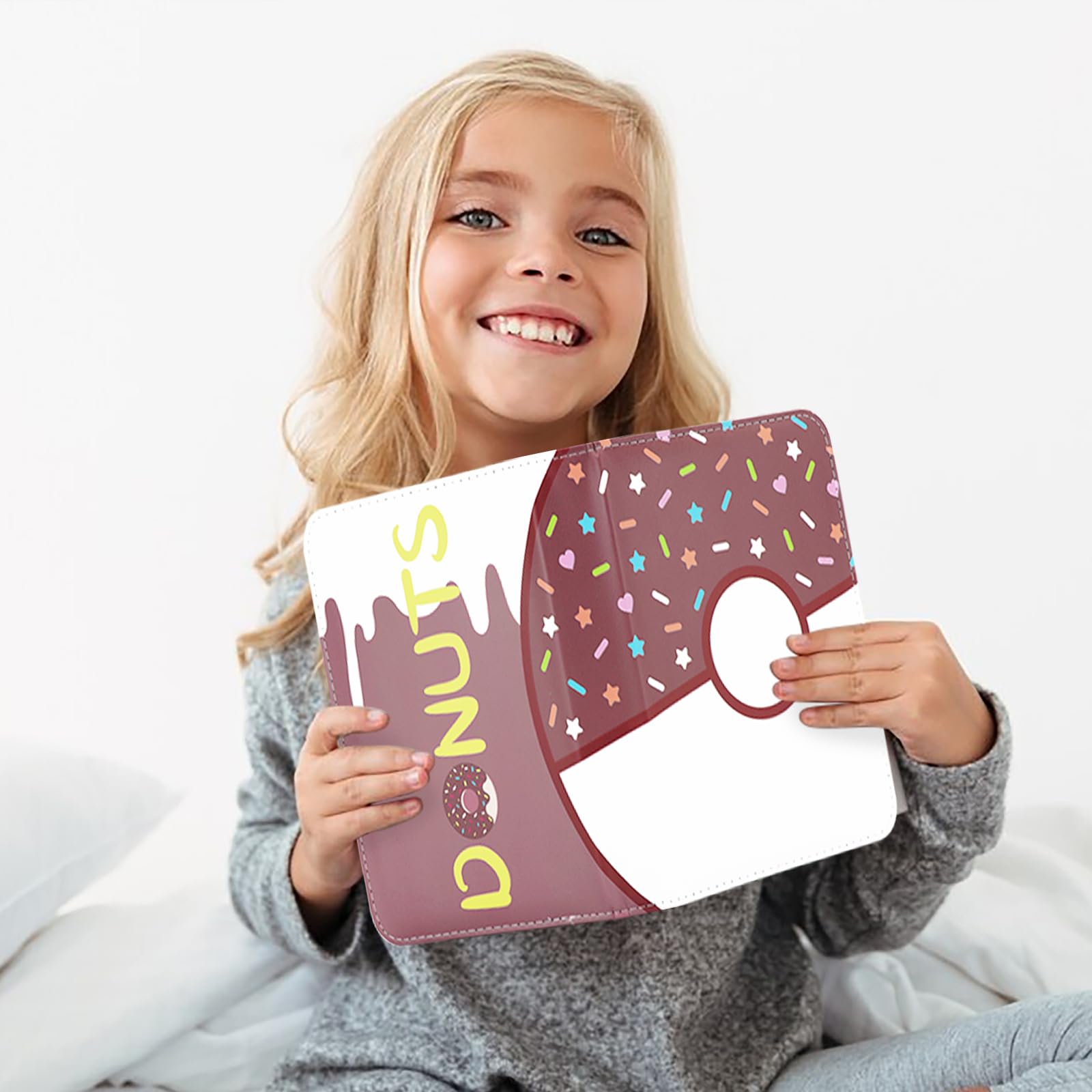Piefectpie pink donut binder open view illustrates 400-pocket capacity for organized trading cards