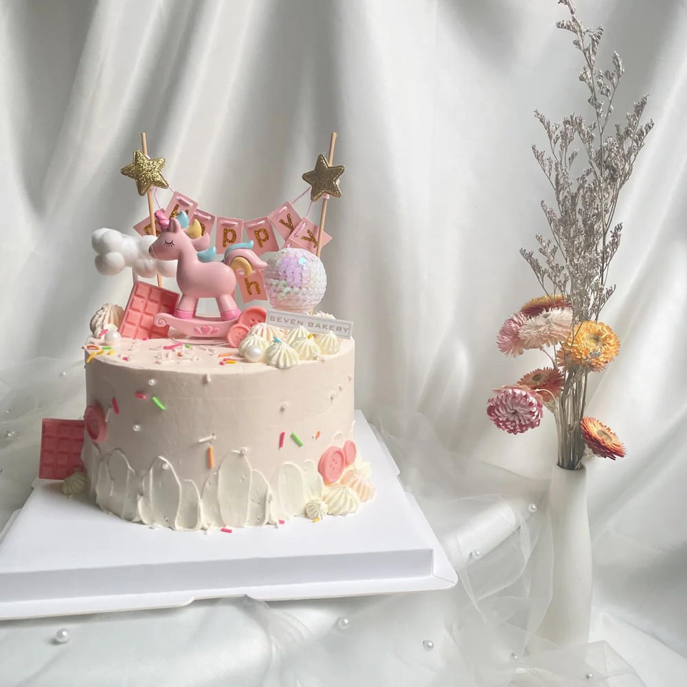 Pinenjoy dollhouse unicorn figurine complements micro landscapes and shelves.
