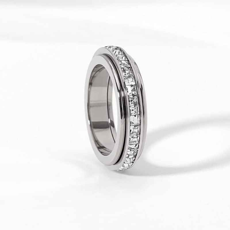 Pingyongchang Anxiety Rings on-hand wear demonstrates versatile gift-ready look