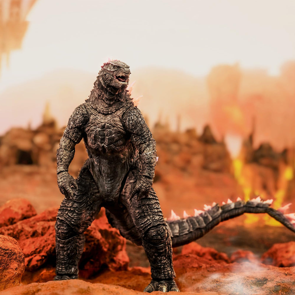 Pipigirl Hiya Toys King of Monsters figure armour texture adds dramatic presence on shelves.