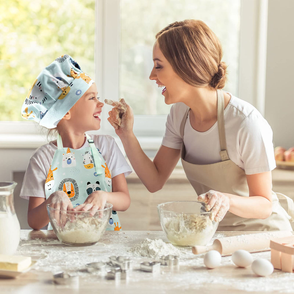 Pipoobear apron lightweight and durable fabric for active kids