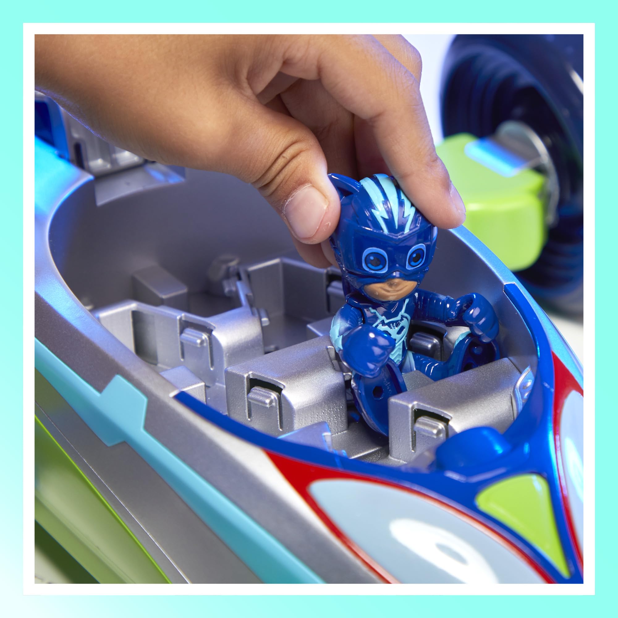 PJ Masks mode-specific lights and phrases enhance storytelling during each position.