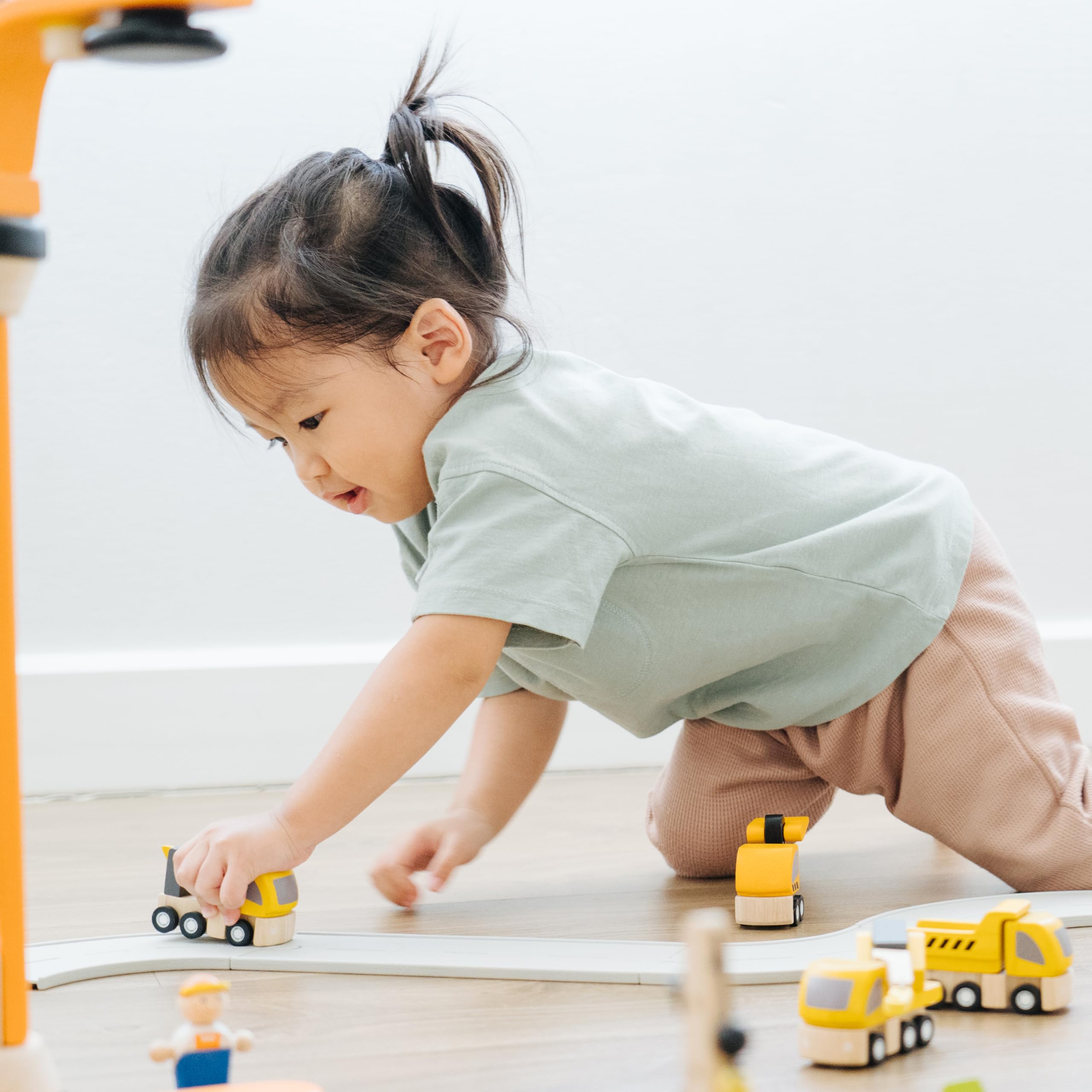 PlanToys sustainable materials highlight eco friendly design ideal for classrooms.